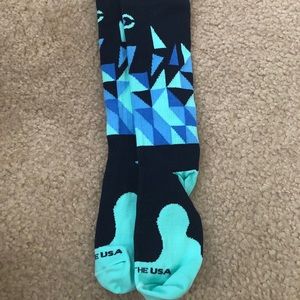 To compression socks fits shoe sizes 5-8